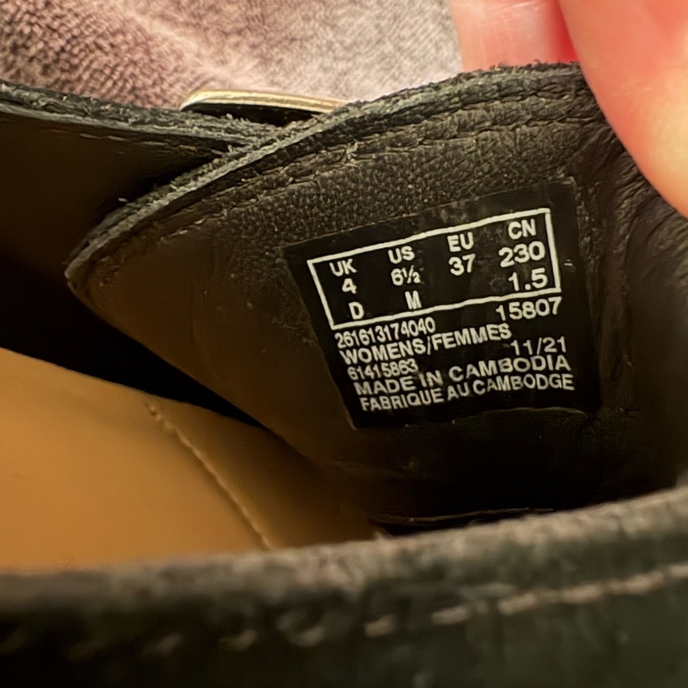 Clark Women’s Black Suede Shoes, with Chunky Rubber Sole and Buckle. Size‎ 6 1/2 - Picture 15 of 16